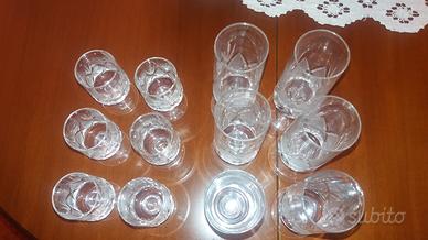 Servizi di bicchieri in cristallo