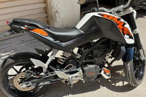 KTM  DUKE 200cc.