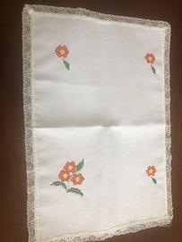 Centrini punto e croce fatto a mano