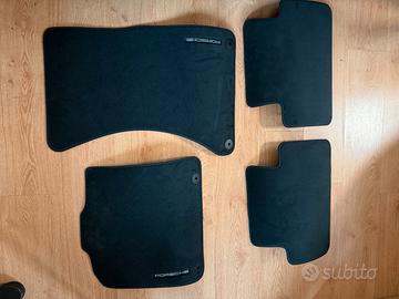 SET TAPPETTINI PORSCHE MACAN GTS TURBO