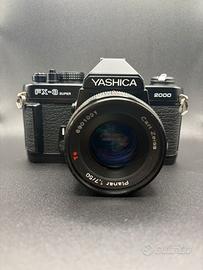 Yashica f-x3 super 2000 con Zeiss 50mm f1.7 Planar