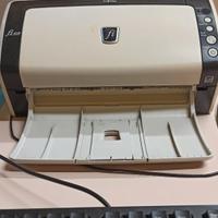 Scanner da tavolo Fujitsu FI-6130