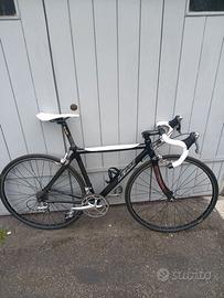 Bicicletta in carbonio