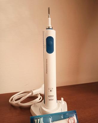 Spazzolino elettrico Oral b Braun + testina nuova