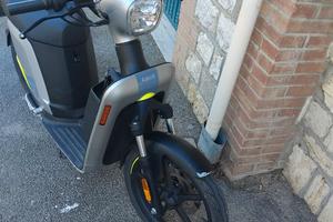 scooter elettrico askoll es3