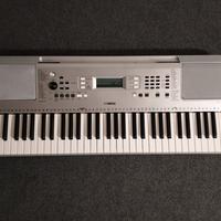 pianola YAMAHA YPT-370