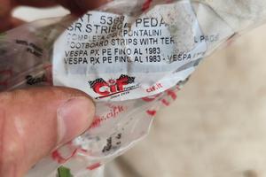 STRISCE PEDANA VESPA PX E 125  150 200 prima serie