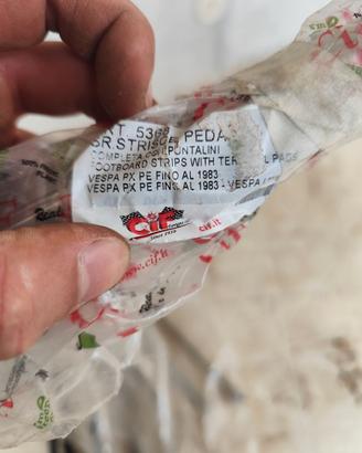 STRISCE PEDANA VESPA PX E 125  150 200 prima serie