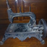 macchina per cucite fine 1800