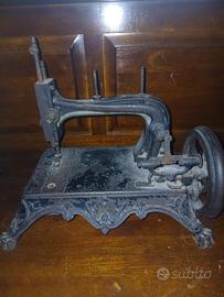 macchina per cucite fine 1800