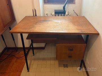 Scrivania vintage anni ‘60