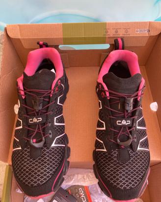 Scarpa trekking n.35-36 bambina