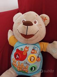 orsetto chicco parla e canta anche in inglese 