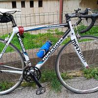 Bici da corsa in carbonio
