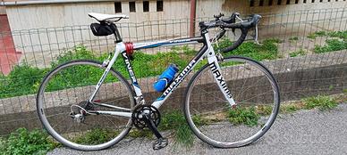 Bici da corsa in carbonio