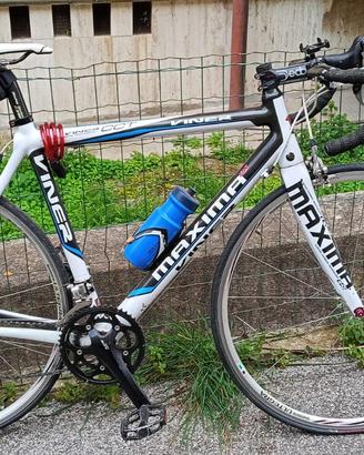 Bici da corsa in carbonio