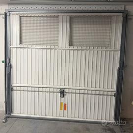 Portone basculante per box/garage