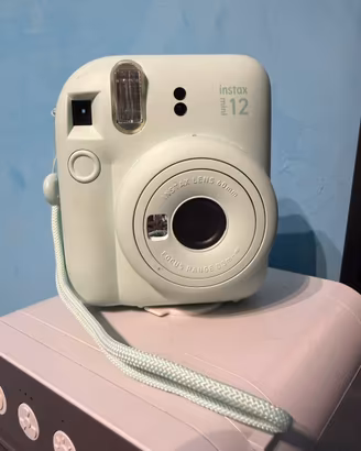 instax mini 12 mint green poco usata
