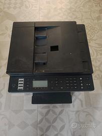 Stampante laser a colori multifunzione 