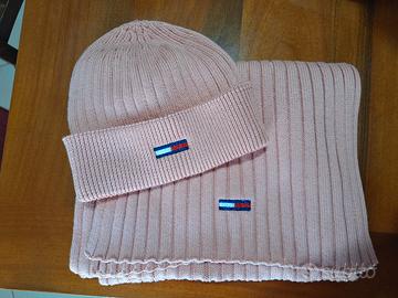 Completo sciarpa e cappello Tommy Hilfiger 