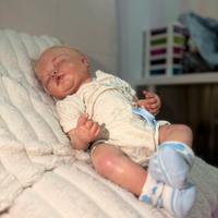 Bambola reborn realistica neonato