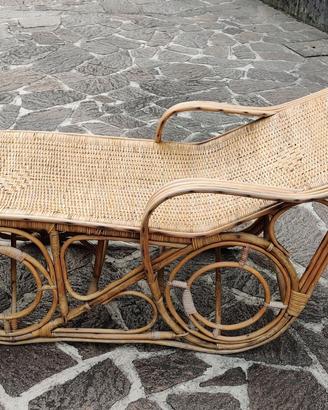 Chaise Longue in Rattan