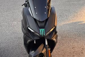 Scooter over brera
