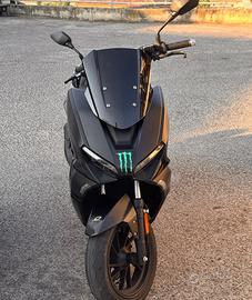 Scooter over brera