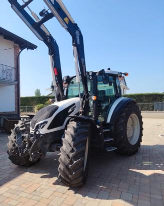 Valtra serie G135