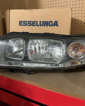 Fanale Anteriore SX Volvo V70
