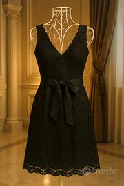 Abito nero tubino in pizzo con cintura 