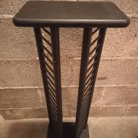 Mobiletto alto nero in legno