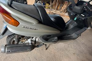 Yamaha majesty 250 anno 2001