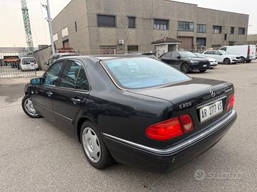 MERCEDES E200 KOMPRESOR BENZ-GPL 92.000KM ASI STOR