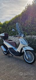 Beverly 300