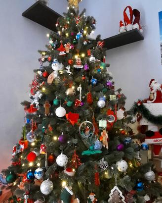 Albero di Natale Tirolo alto 2,10 m 