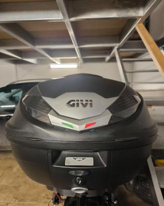 Bauletto givi 36 litri+ staffa