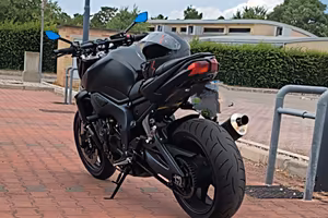 Yamaha FZ1
