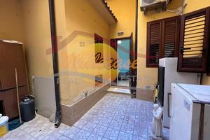 Bilocale con cortiletto zona borgata rif2360