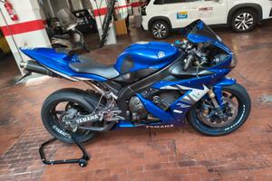 Yamaha R1