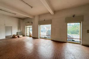 NEGOZIO A PADERNO D'ADDA