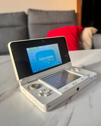 Nintendo 3DS bianco – caricatore incluso