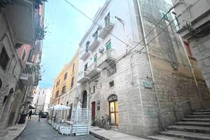 MONOLOCALE A BARLETTA