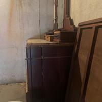 Cassettiera ripiano marmo liberty con specchiera