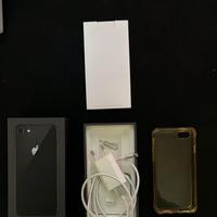 iPhone 8 64GB + Scatola originale + Cover in regal