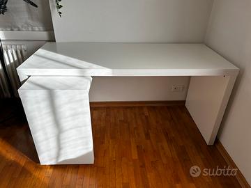 SCRIVANIA IKEA