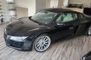 AUDI R8 4.2 CARBONIO CERCHI 20