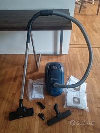 Aspirapolvere Rowenta XXL 900 Watt 