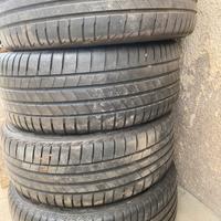 pneumatici 235/40/19