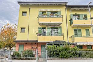 TRILOCALE INDIPENDENTE CON GIARDINO